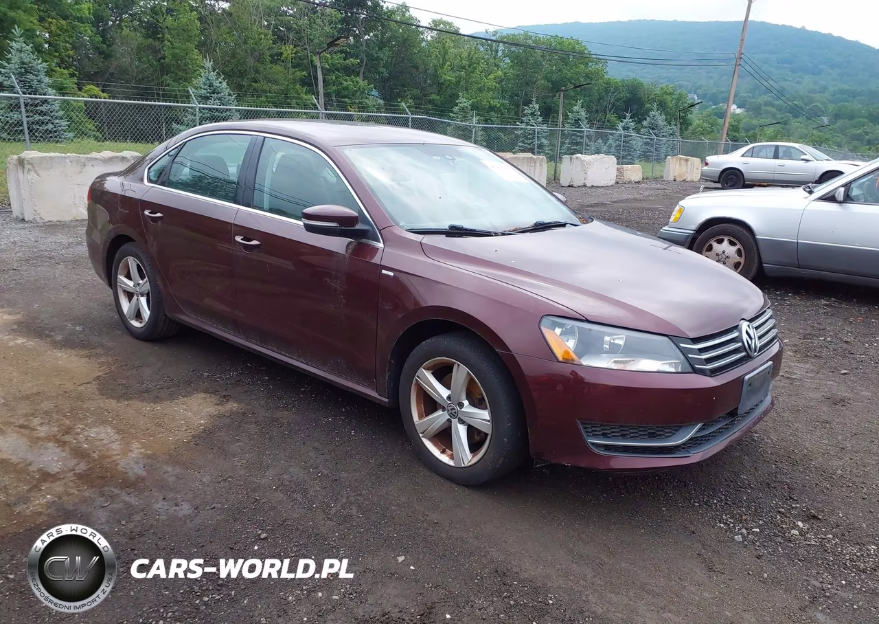 2014 Volkswagen Passat 1.8T Wolfsburg Edition – zdjęcie 1 z 12