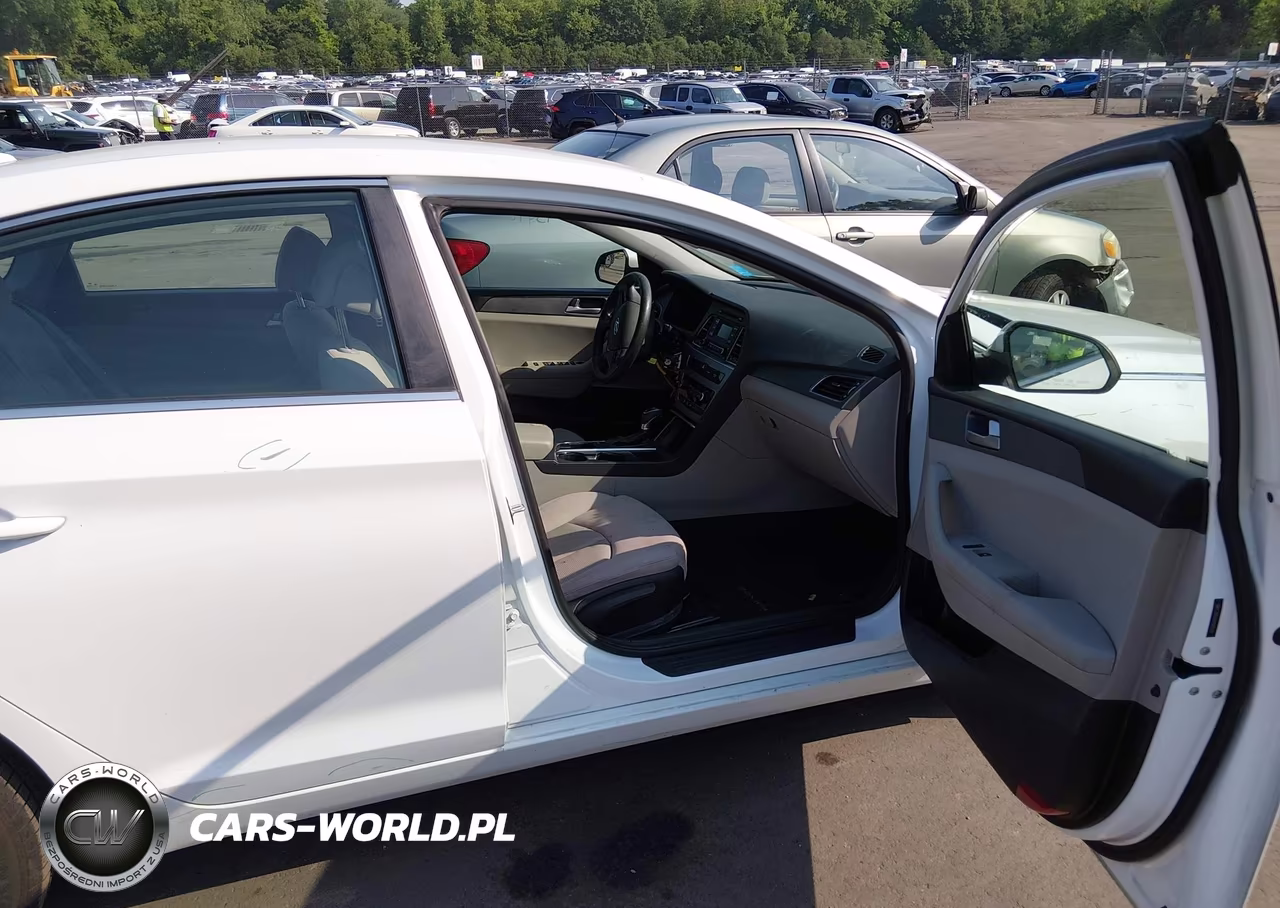 2017 Hyundai Sonata VIN:5NPE24AF6HH569234 - 5