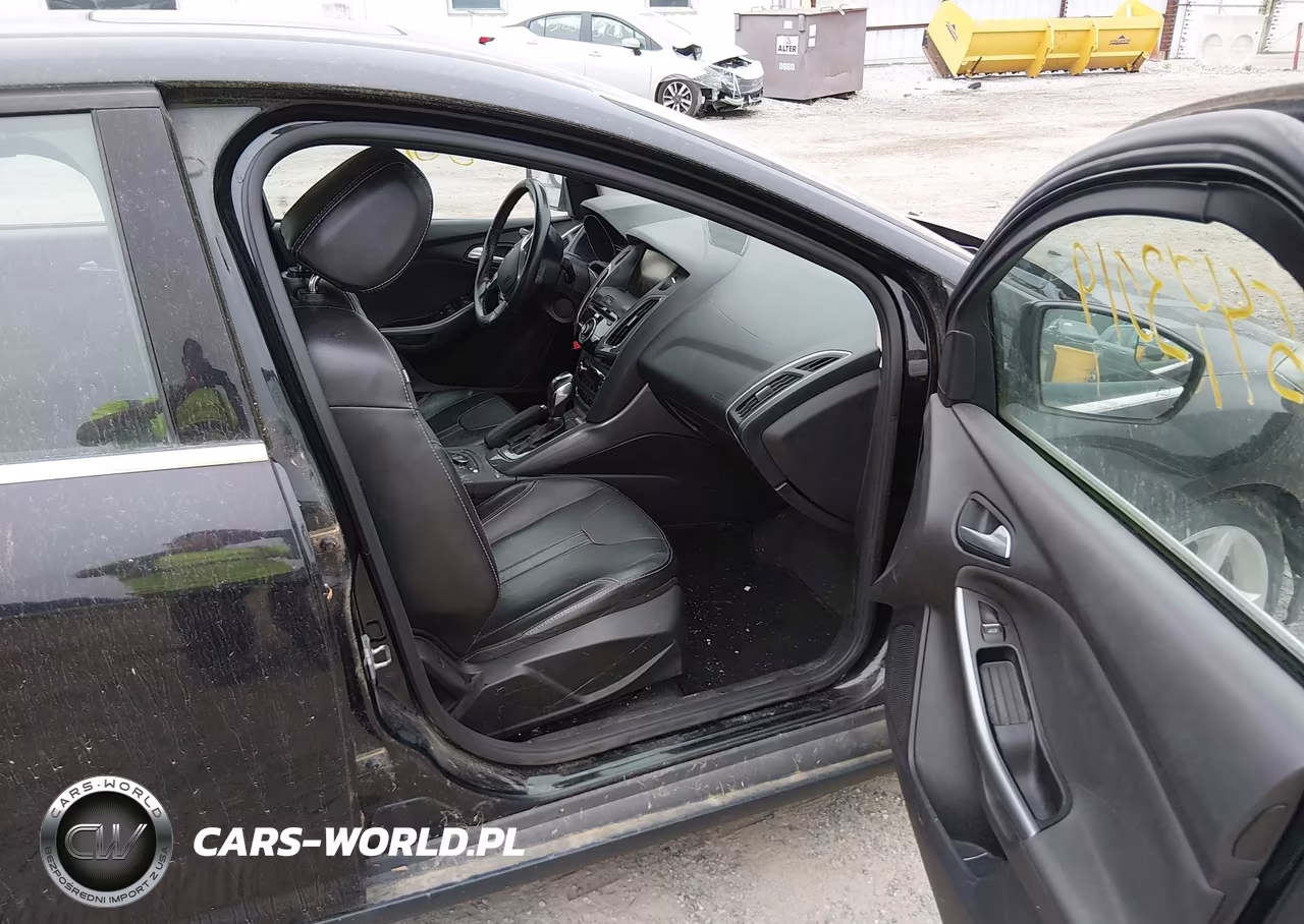 2014 Ford Focus Titanium VIN:1FADP3J29EL342136 - 5