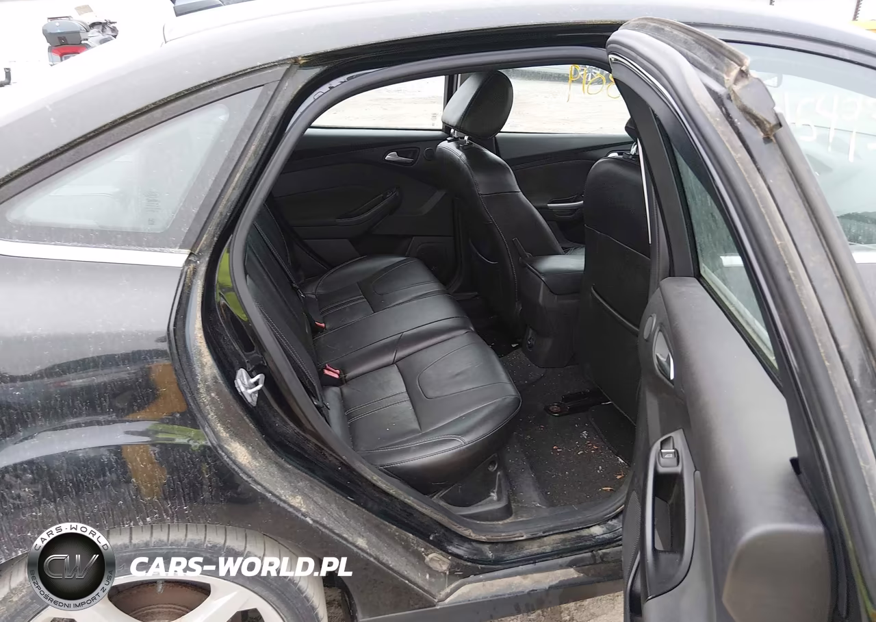 2014 Ford Focus Titanium VIN:1FADP3J29EL342136 - 8