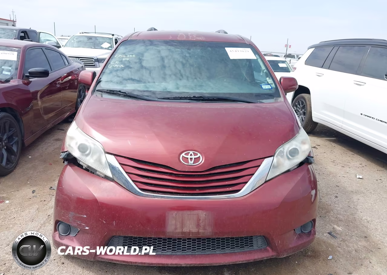 2015 Toyota Sienna Le 8 Passenger VIN:5TDKK3DC8FS592777 - 12