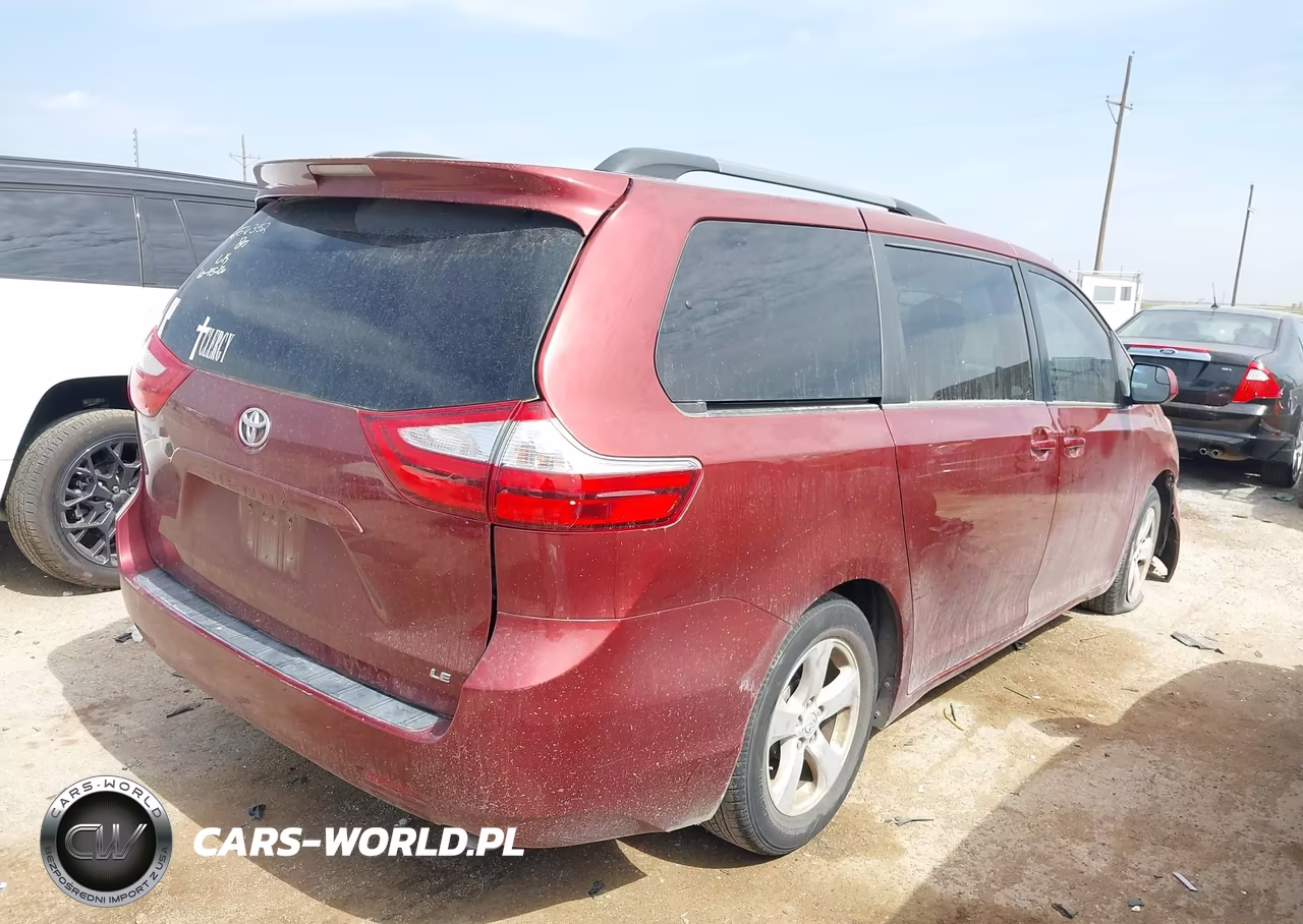 2015 Toyota Sienna Le 8 Passenger VIN:5TDKK3DC8FS592777 - 4