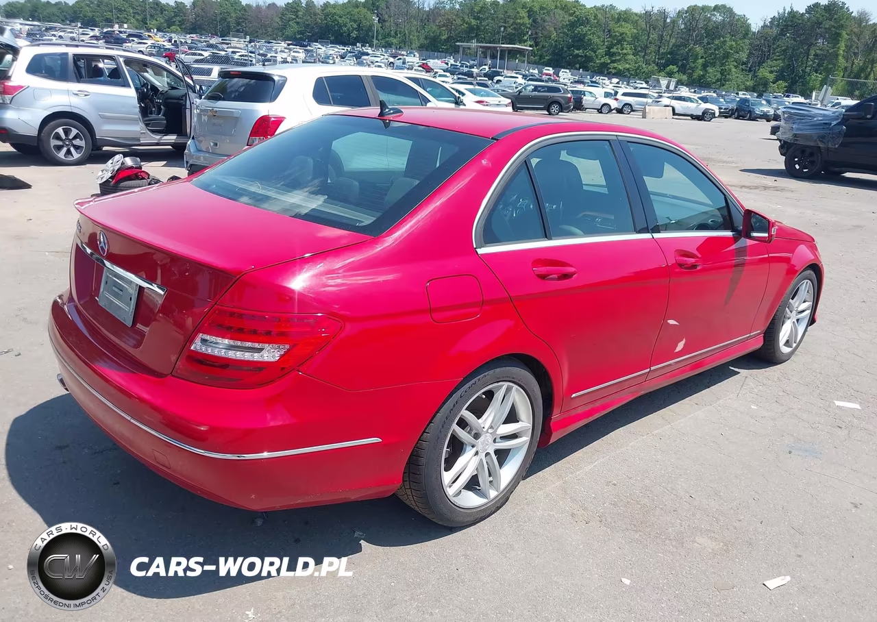 2013 Mercedes-Benz C 250 Sport VIN:WDDGF4HBXDA787099 - 4
