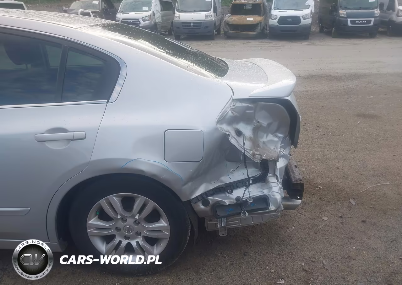 2011 Nissan Altima 2.5 S VIN:1N4AL2AP9BN483504 - 6