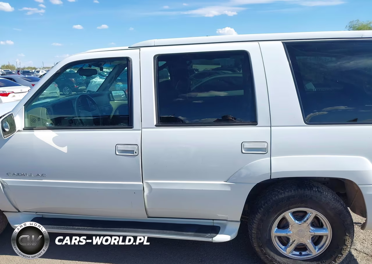 2000 Cadillac Escalade Standard VIN:1GYEK63R8YR221599 - 15