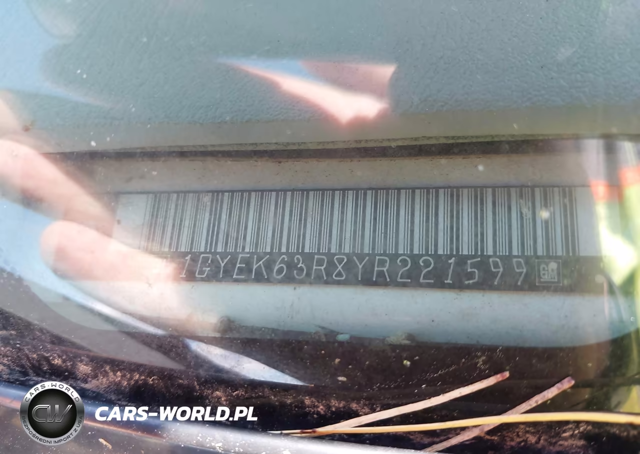 2000 Cadillac Escalade Standard VIN:1GYEK63R8YR221599 - 9