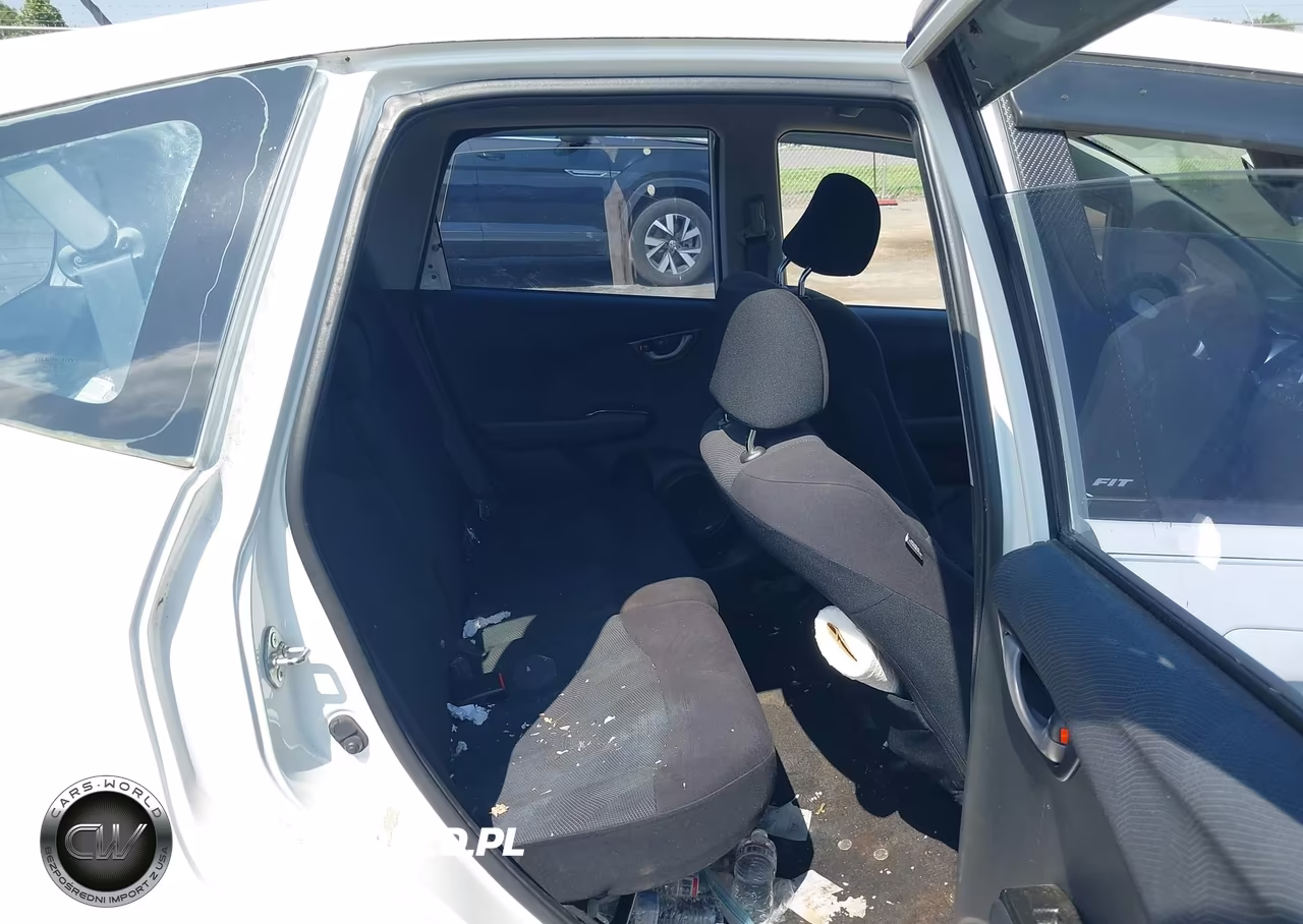 2009 Honda Fit Sport VIN:JHMGE88469C000424 - 8