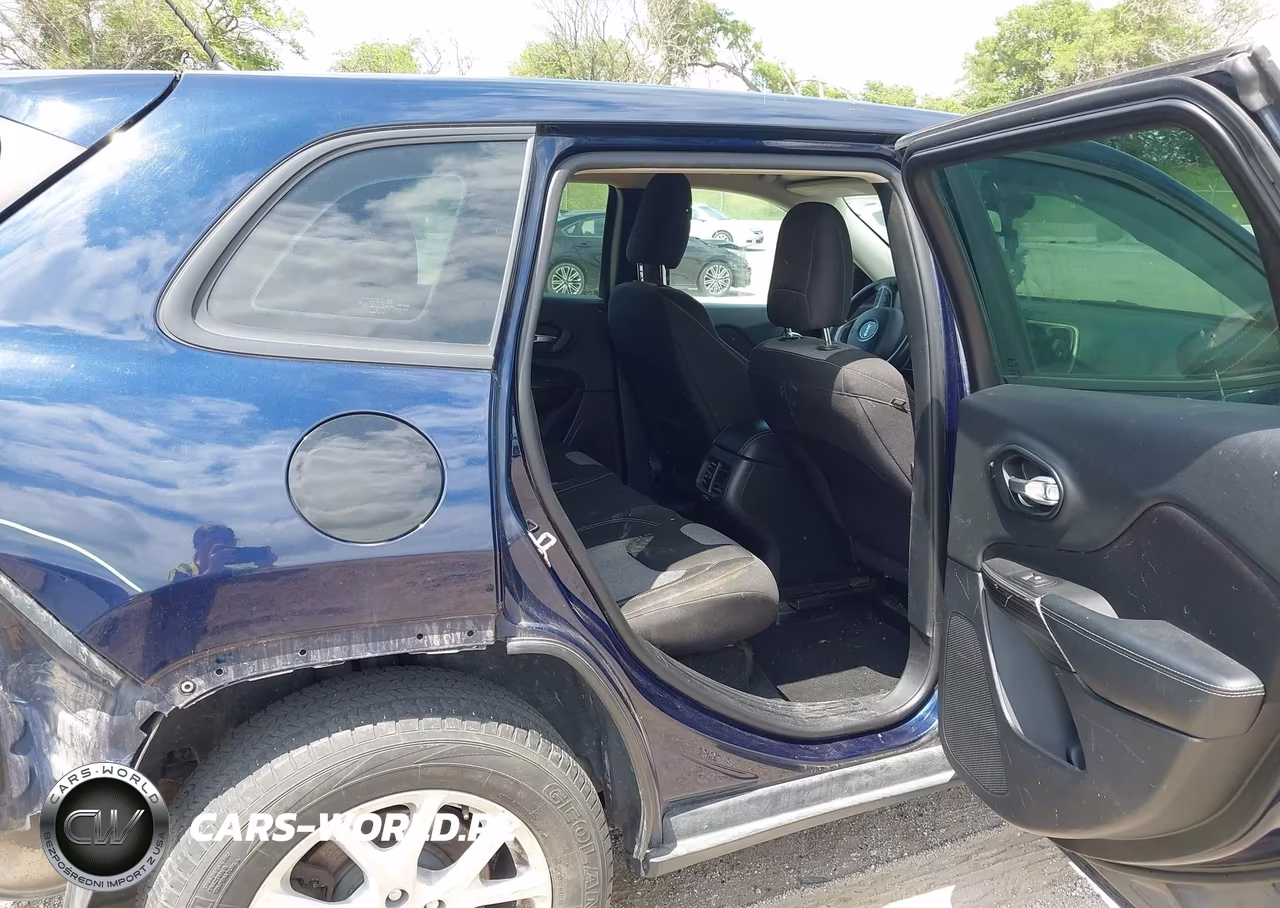 2014 Jeep Cherokee Sport VIN:1C4PJMAB9EW233298 - 8