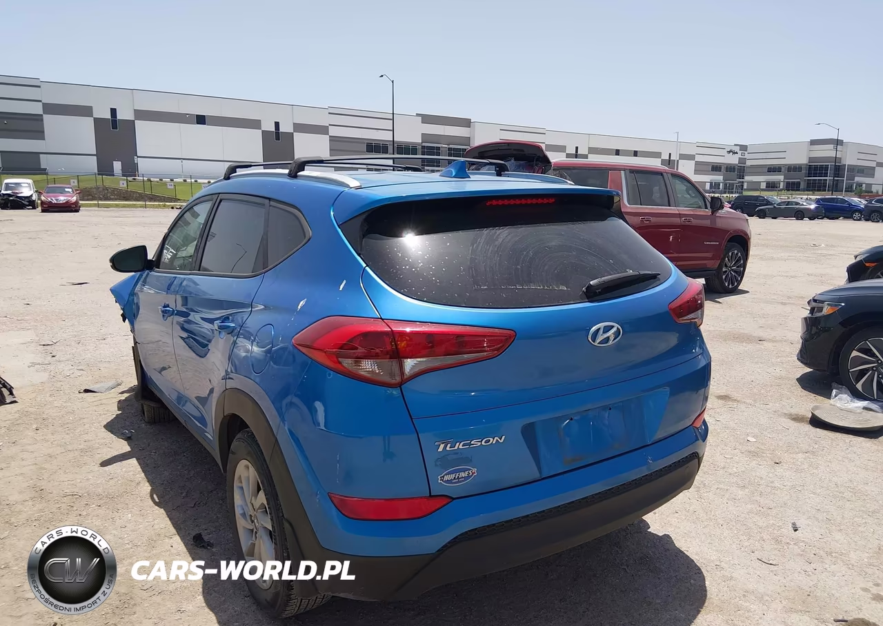 2018 Hyundai Tucson Sel Plus VIN:KM8J33A41JU735686 - 3