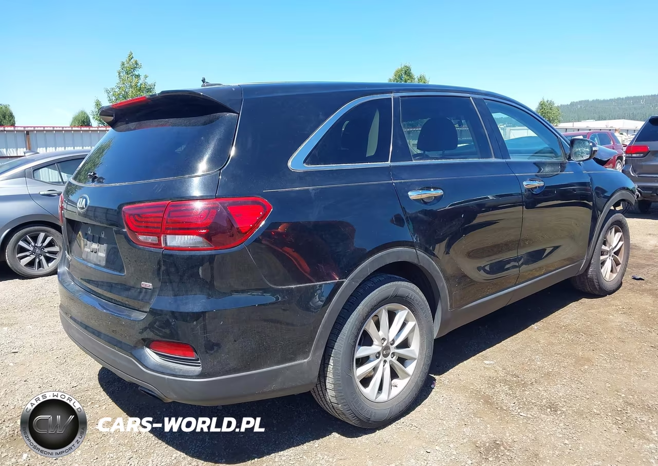 2019 Kia Sorento 2.4L L VIN:5XYPG4A39KG500102 - 4