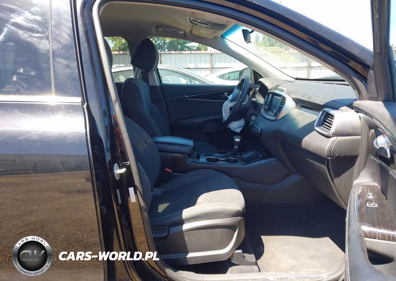 2019 Kia Sorento 2.4L L VIN:5XYPG4A39KG500102 - 5