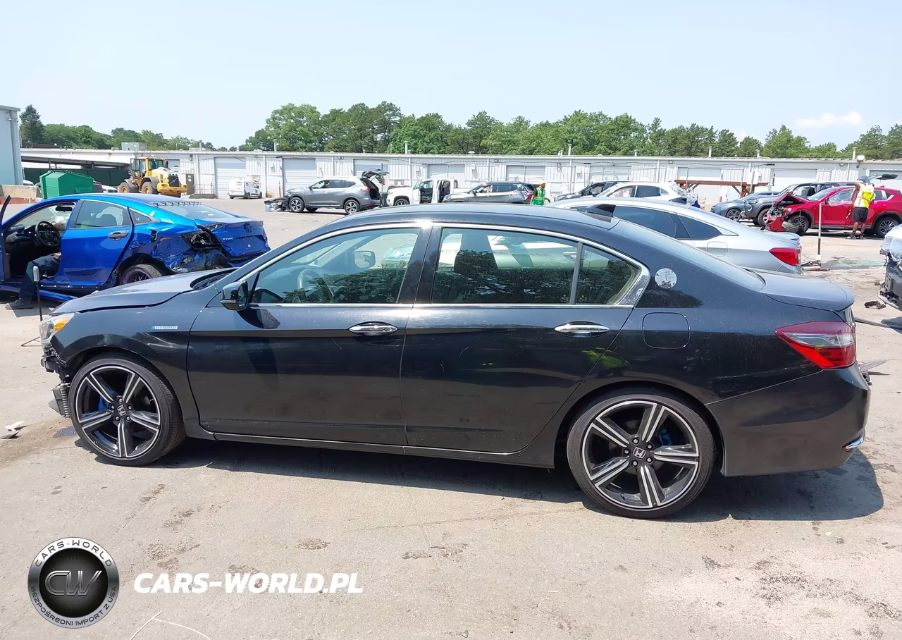 2017 Honda Accord Hybrid VIN:JHMCR6F3XHC011801 - 15