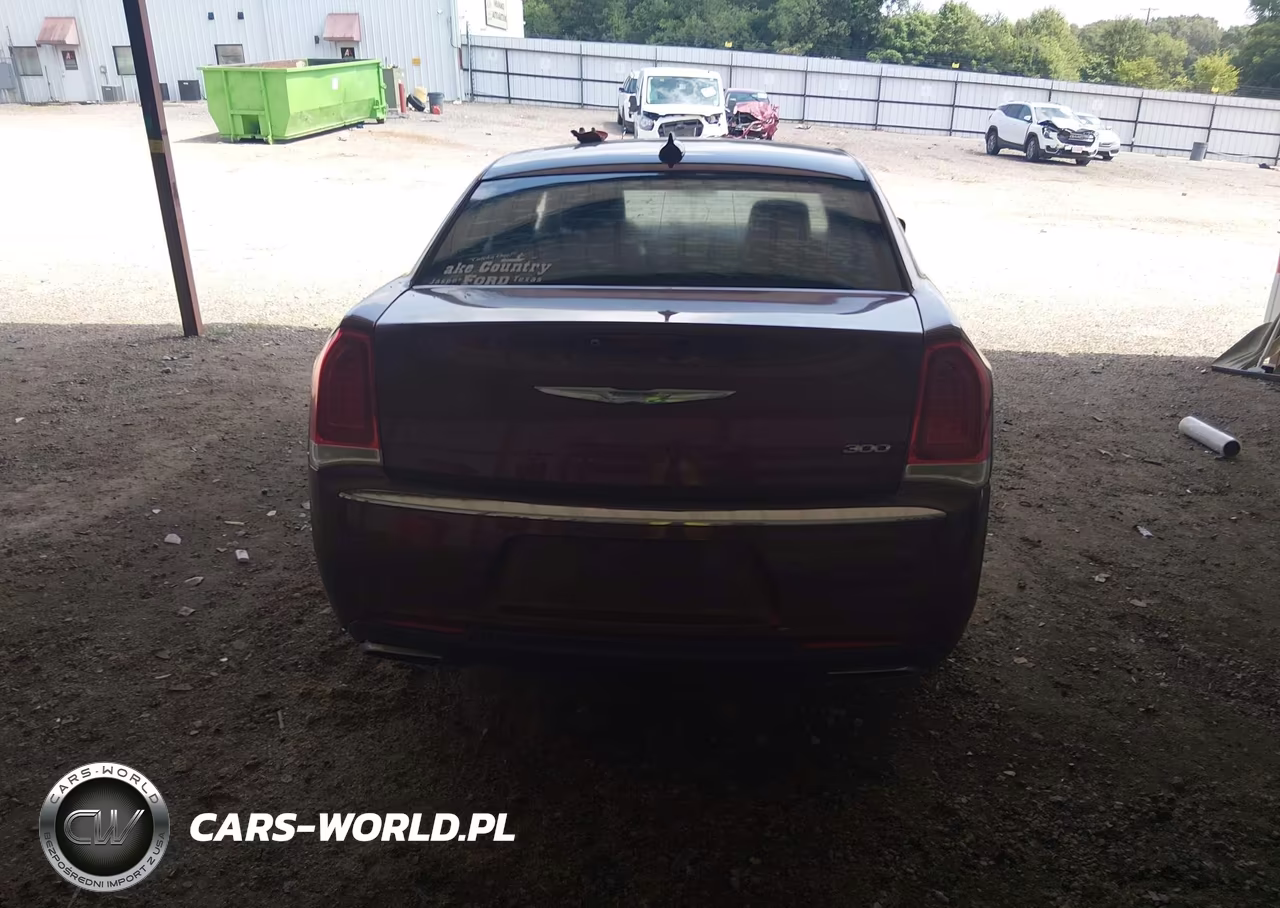 2015 Chrysler 300 Limited VIN:2C3CCAAG6FH868213 - 16