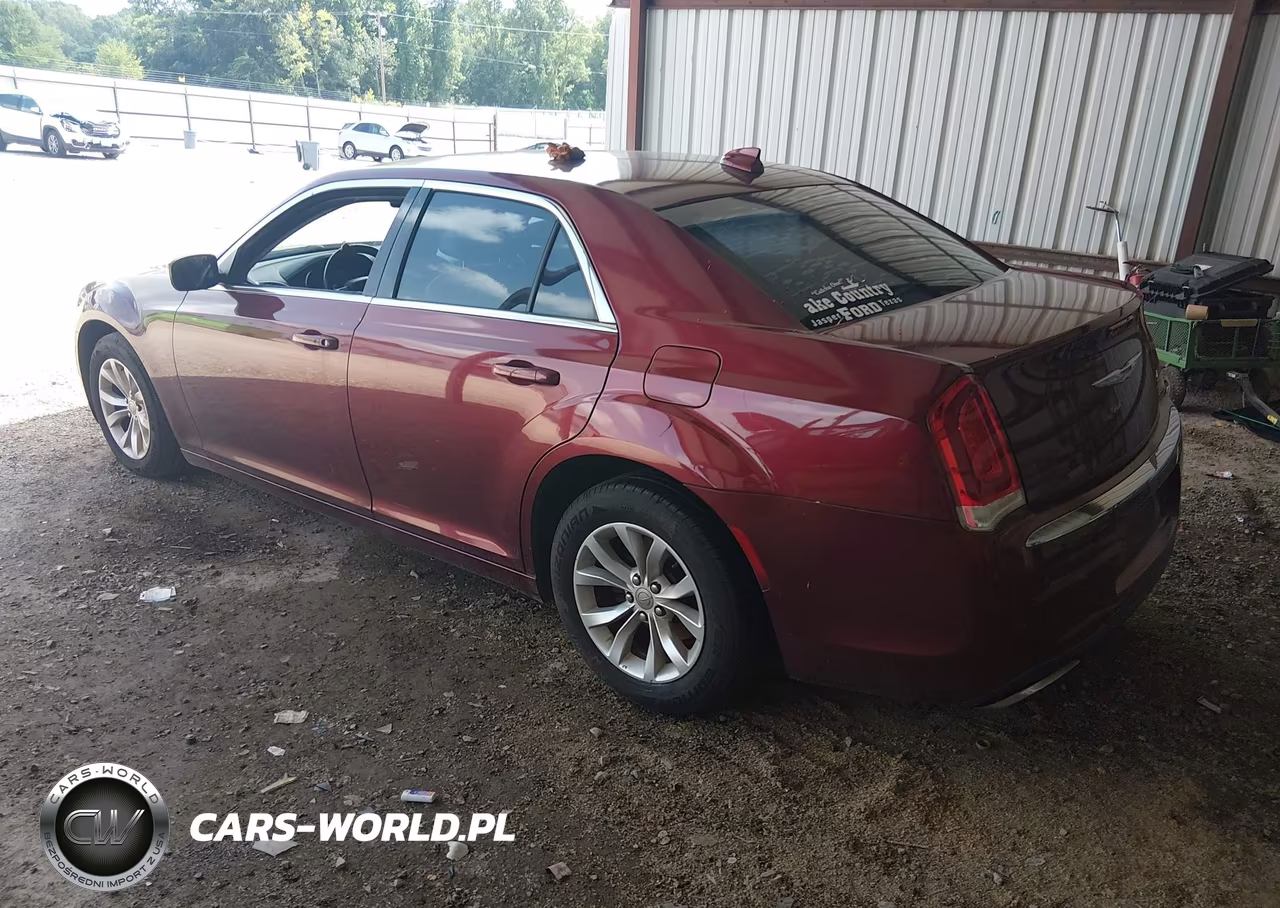 2015 Chrysler 300 Limited VIN:2C3CCAAG6FH868213 - 3
