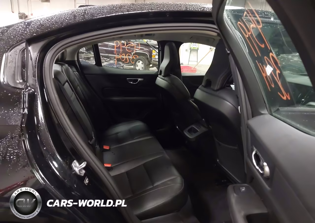 2019 Volvo S60 T6 Momentum VIN:7JRA22TK8KG004817 - 8