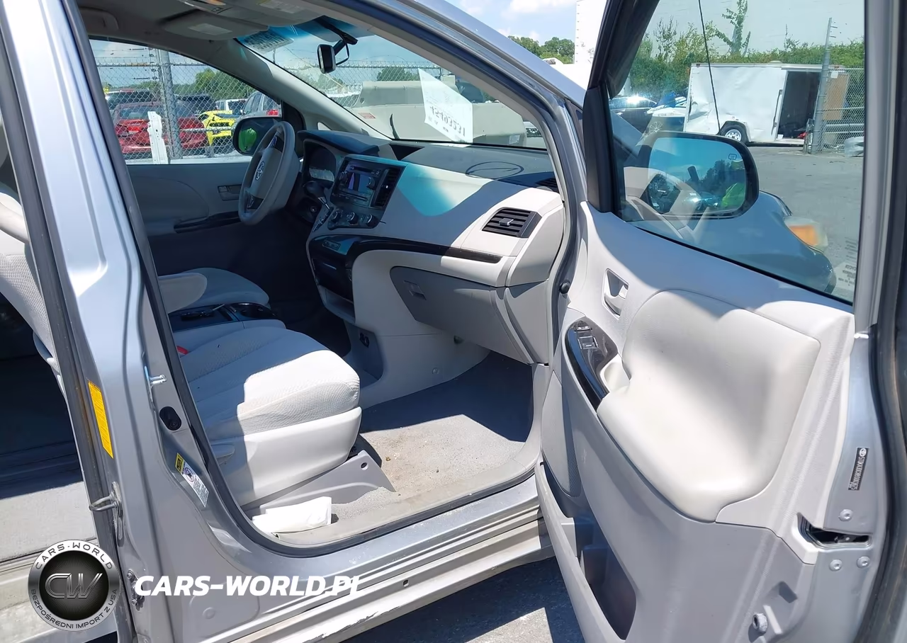 2011 Toyota Sienna Base VIN:5TDKA3DC8BS003675 - 5