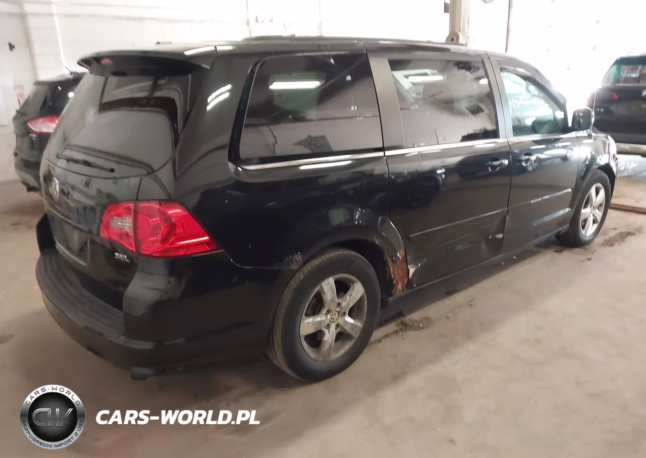 2011 Volkswagen Routan Sel VIN:2V4RW5DG2BR695106 - 4