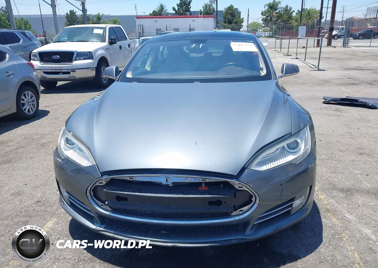 2013 Tesla Model S VIN:5YJSA1CN9DFP07706 - 12