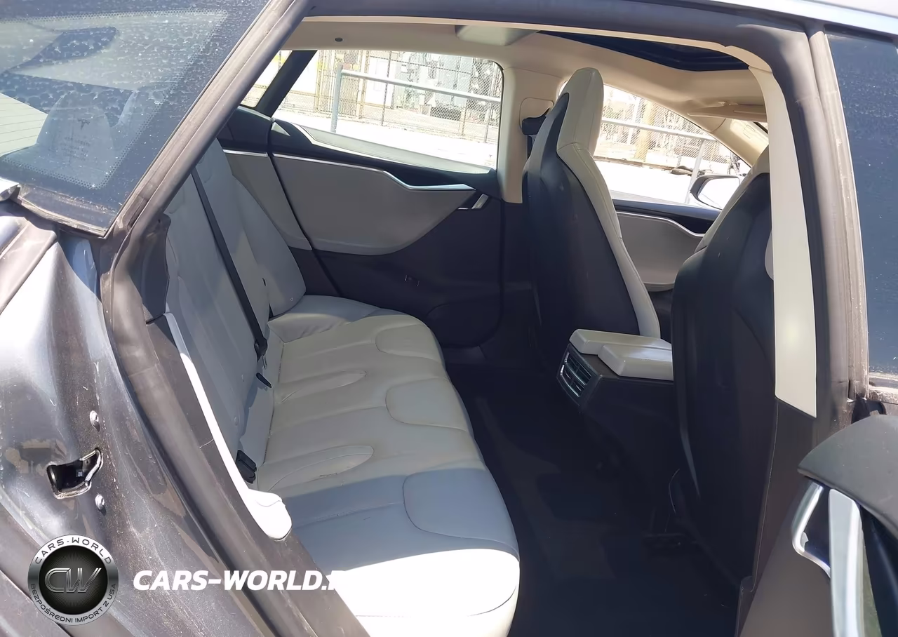 2013 Tesla Model S VIN:5YJSA1CN9DFP07706 - 8