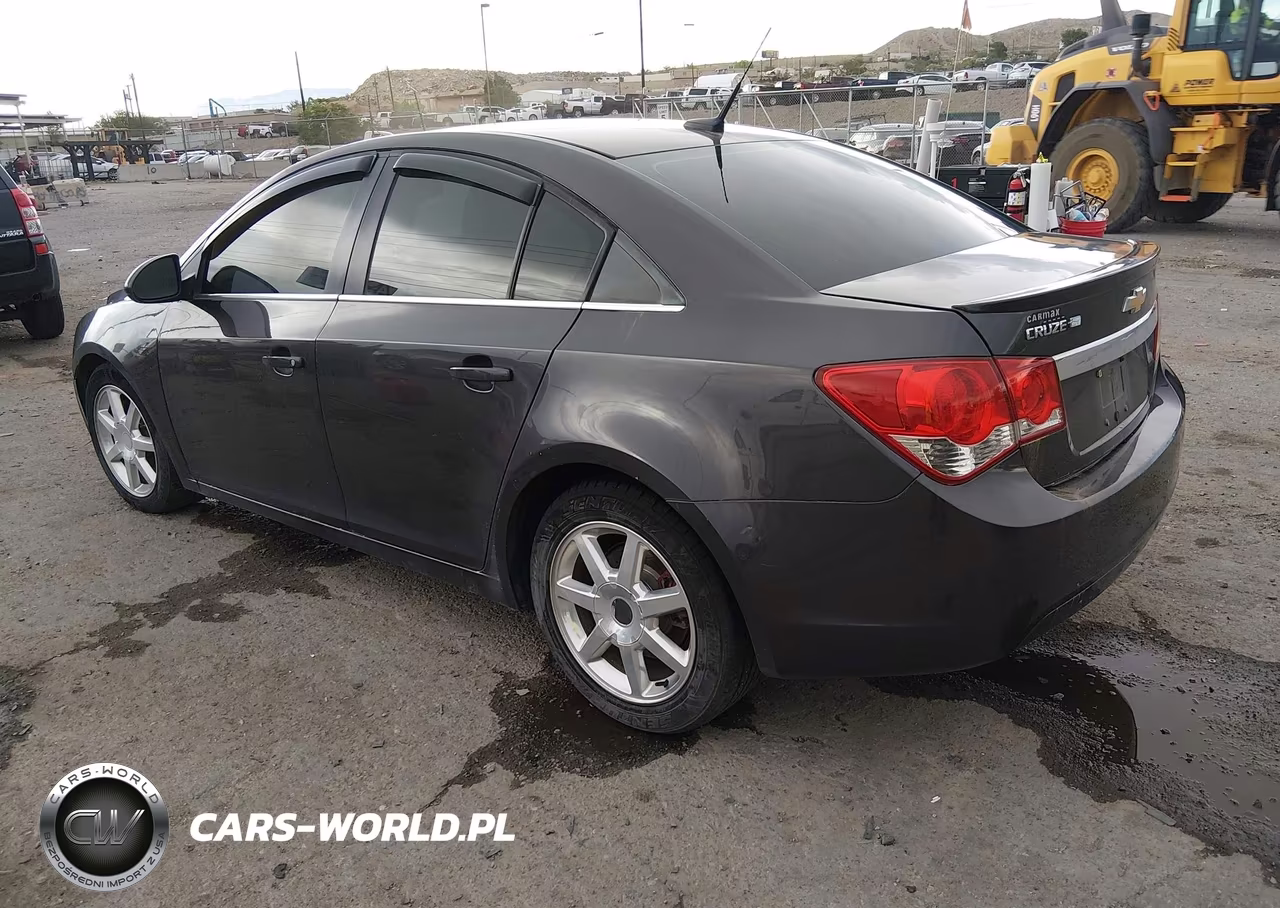 2014 Chevrolet Cruze Diesel VIN:1G1P75SZ6E7462279 - 3