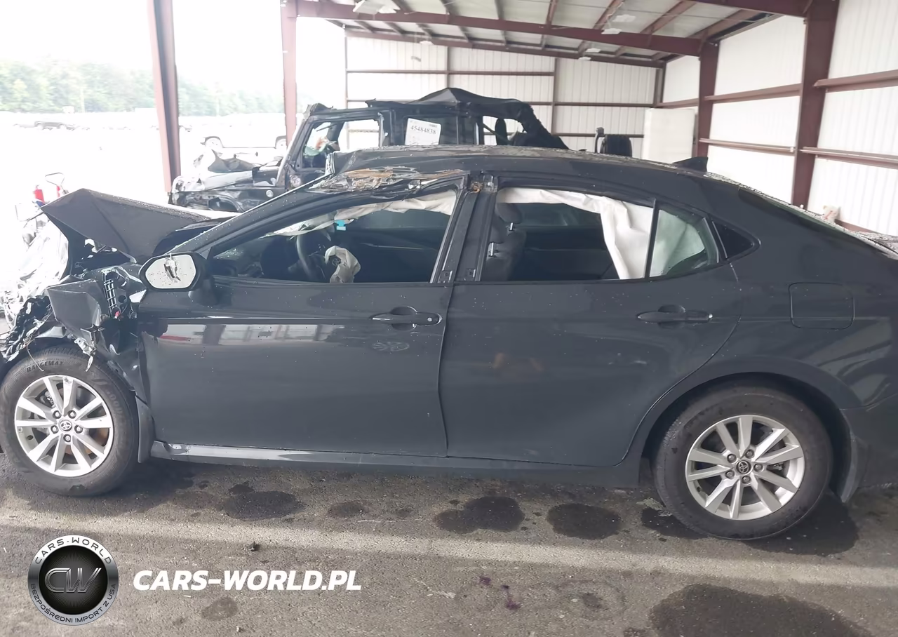 2026 Toyota Camry Le VIN:4T1DAACK5TU213794 - 15