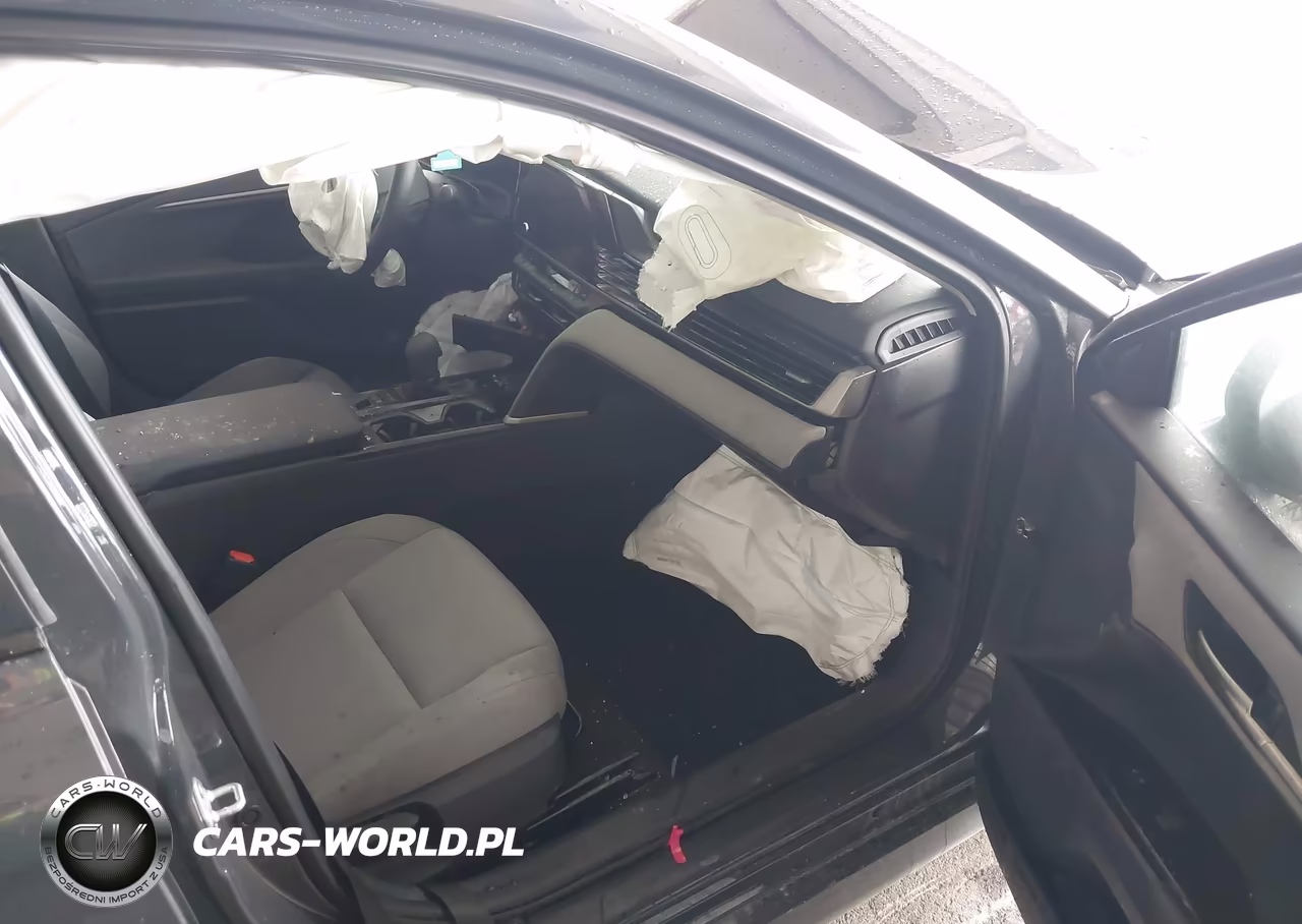 2026 Toyota Camry Le VIN:4T1DAACK5TU213794 - 5