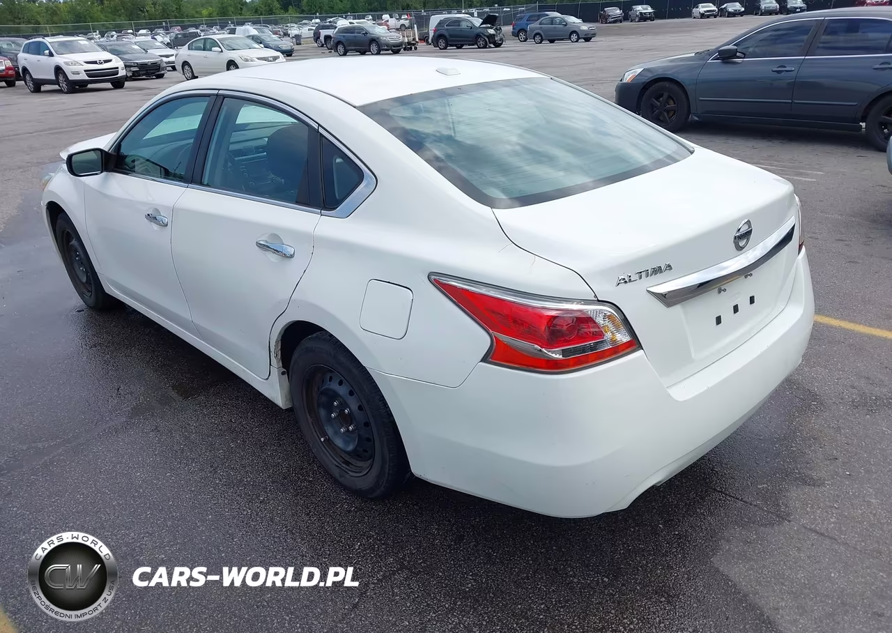 2015 Nissan Altima 2.5 S VIN:1N4AL3AP2FN913904 - 3