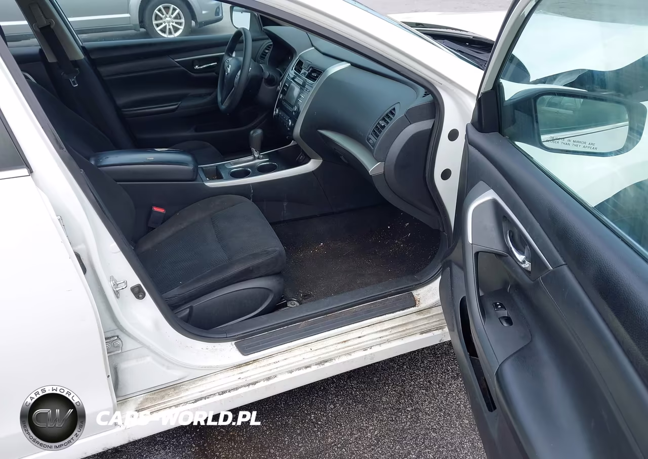 2015 Nissan Altima 2.5 S VIN:1N4AL3AP2FN913904 - 5