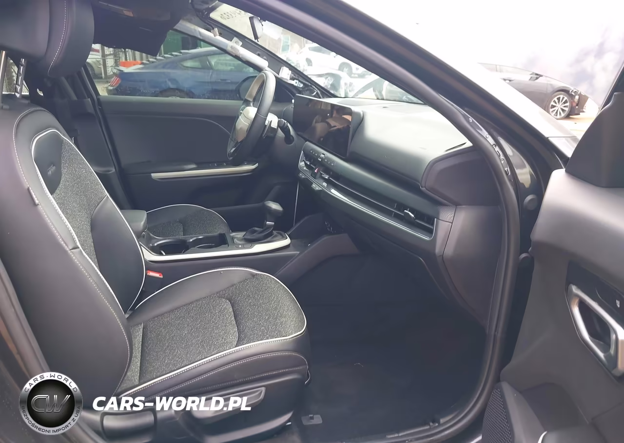 2025 Kia K4 Gt-Line VIN:3KPFW4DE7SE248021 - 5