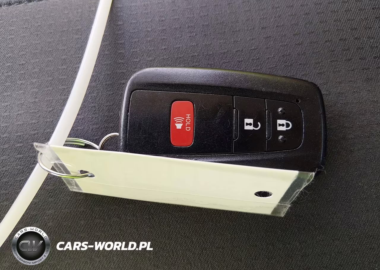 2018 Toyota Prius Two VIN:JTDKBRFU7J3063050 - 11