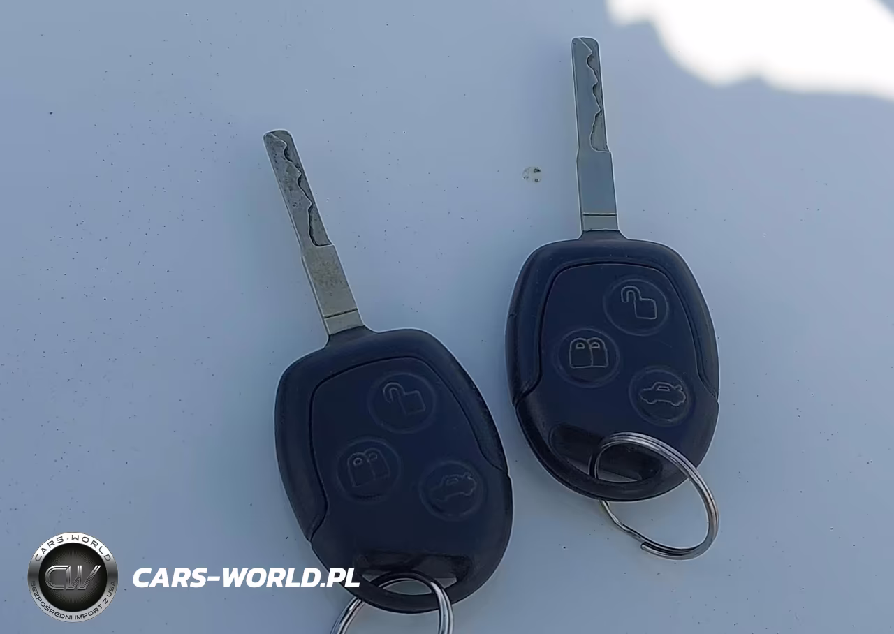 2013 Ford Fiesta VIN:3FADP4BJ2DM186109 - 11