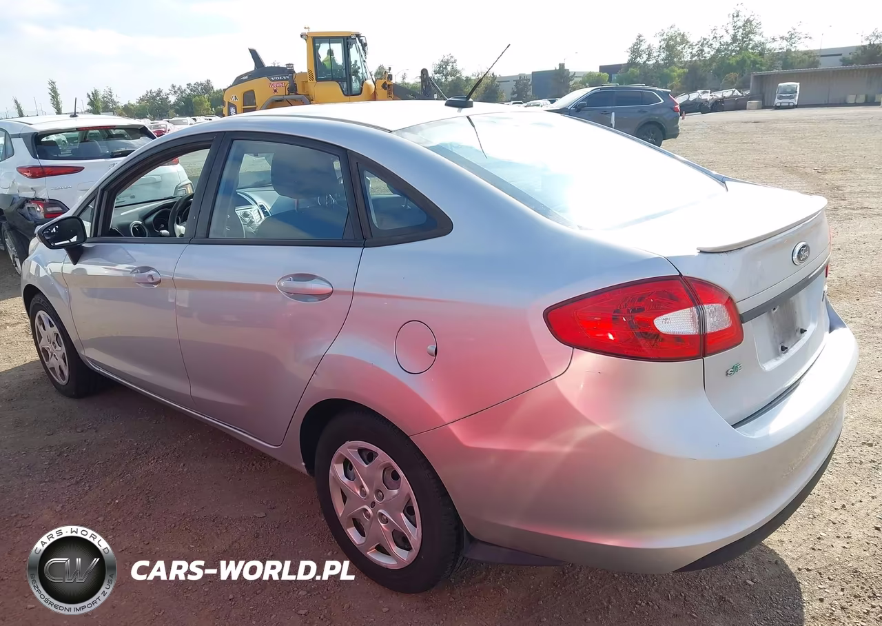 2013 Ford Fiesta VIN:3FADP4BJ2DM186109 - 3