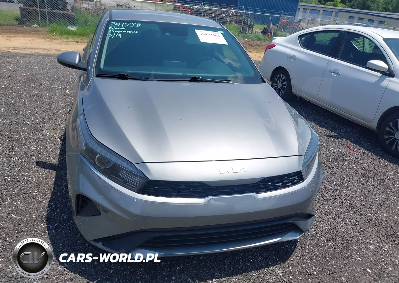 2024 Kia Forte Lxs VIN:3KPF24AD5RE824464 - 12