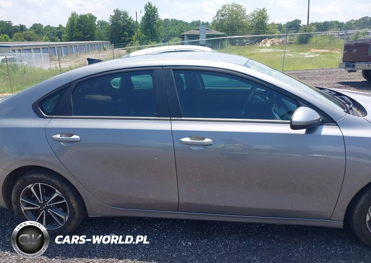 2024 Kia Forte Lxs VIN:3KPF24AD5RE824464 - 13