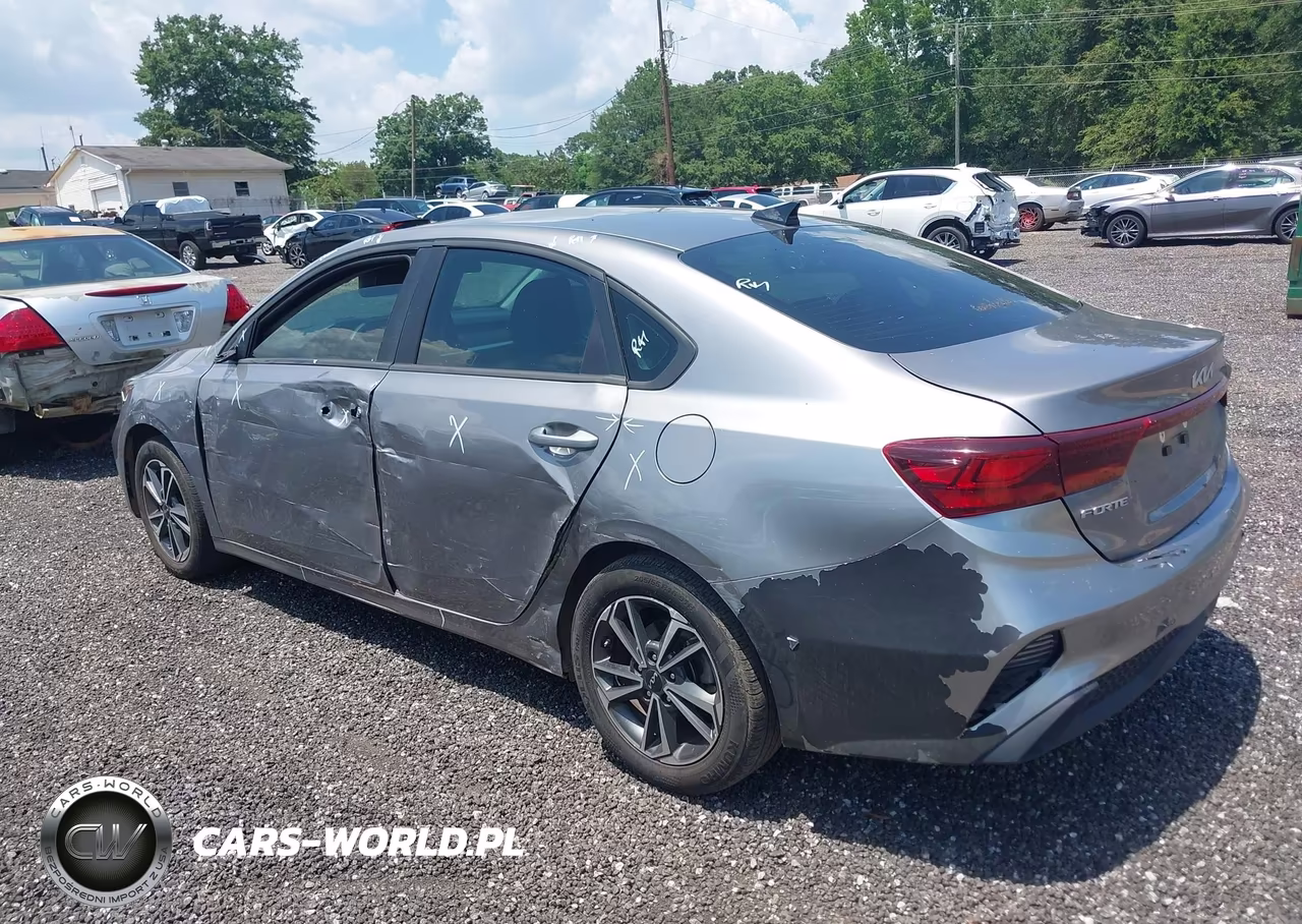2024 Kia Forte Lxs VIN:3KPF24AD5RE824464 - 3