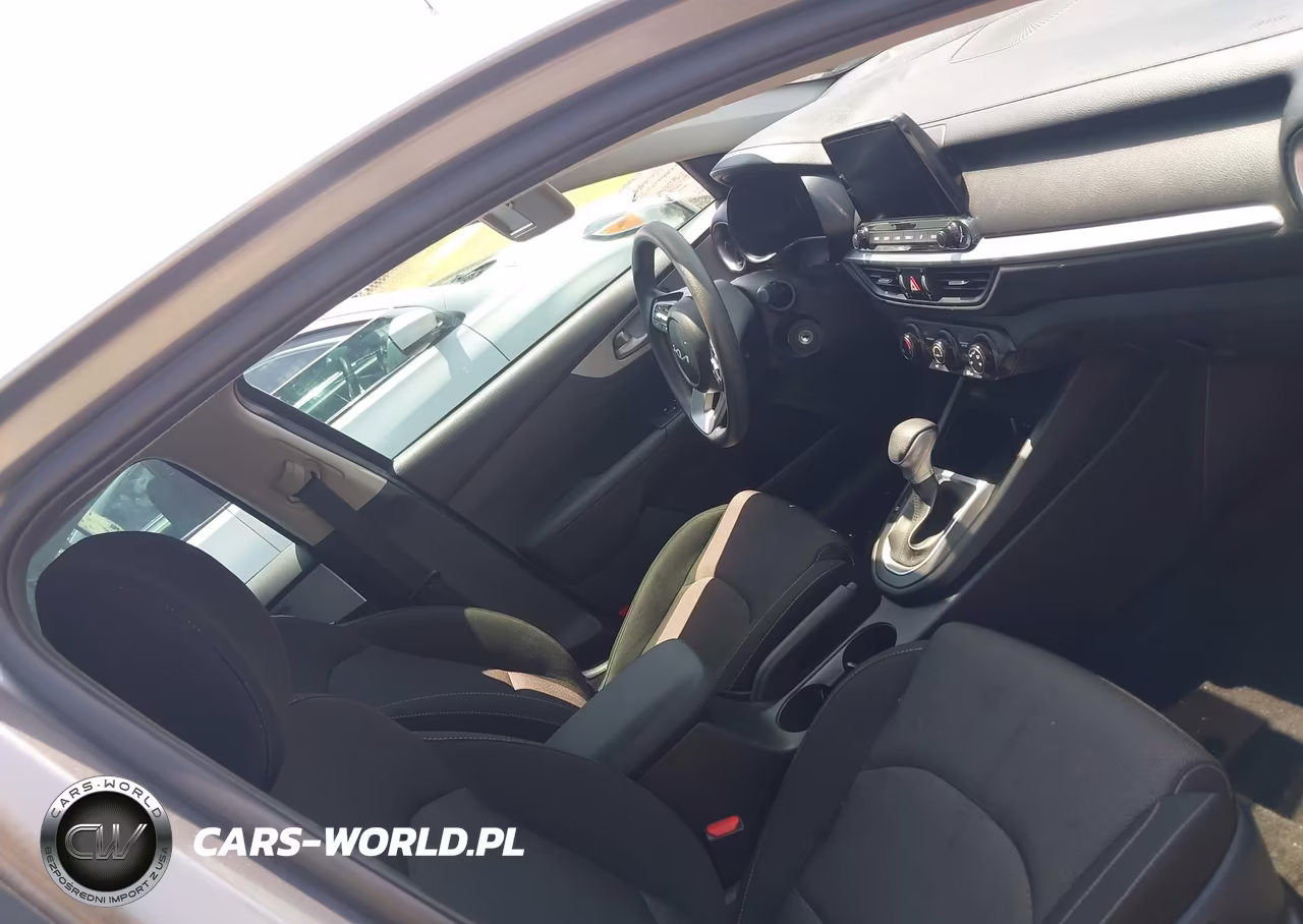 2024 Kia Forte Lxs VIN:3KPF24AD5RE824464 - 5