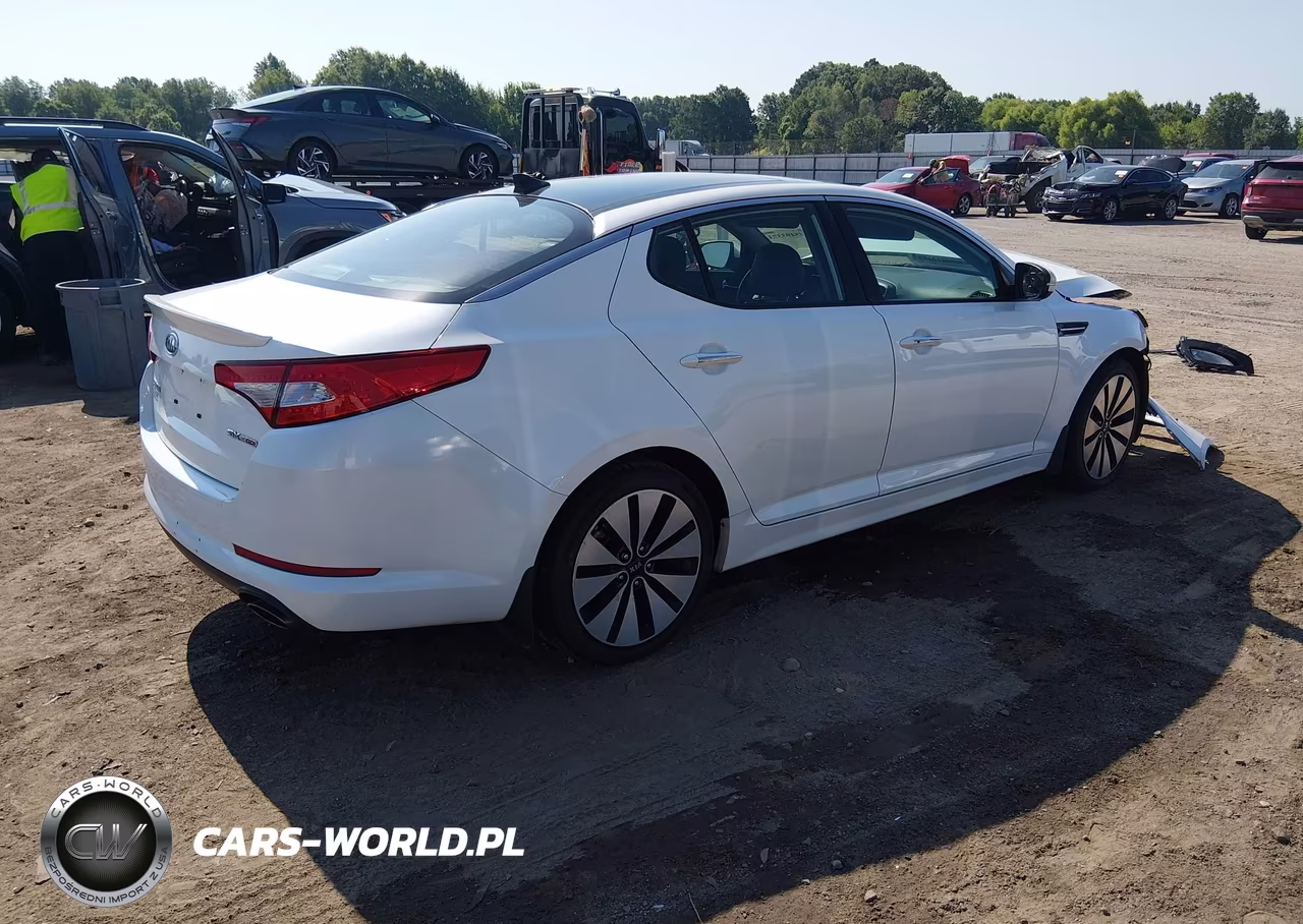 2011 Kia Optima Sx VIN:KNAGR4A6XB5137142 - 4