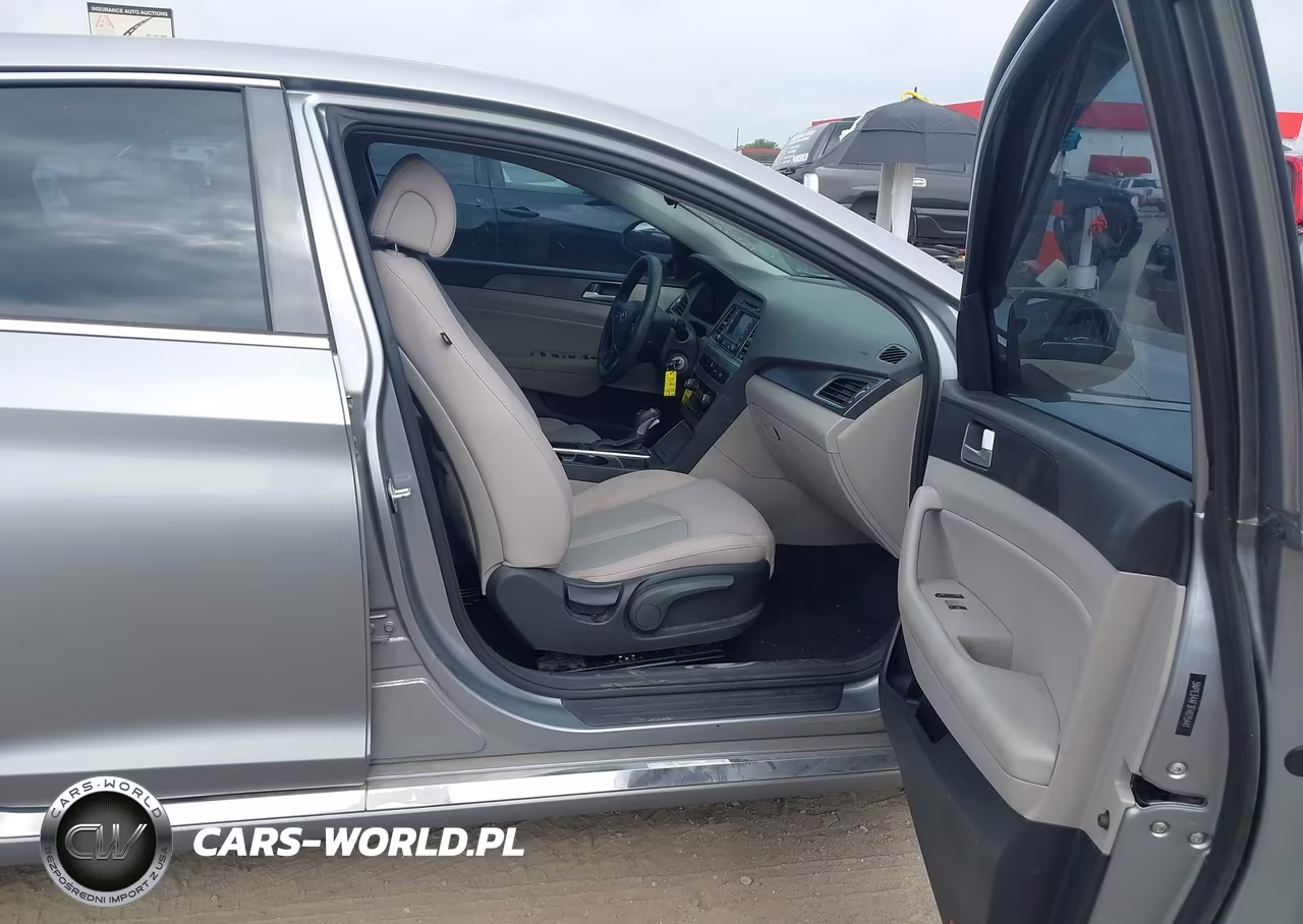 2015 Hyundai Sonata Sport VIN:5NPE34AF3FH075441 - 5
