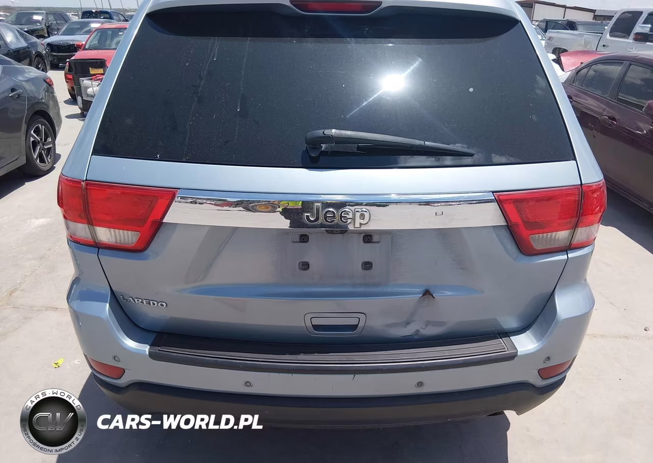 2013 Jeep Grand Cherokee Laredo VIN:1C4RJEAG0DC574552 - 17