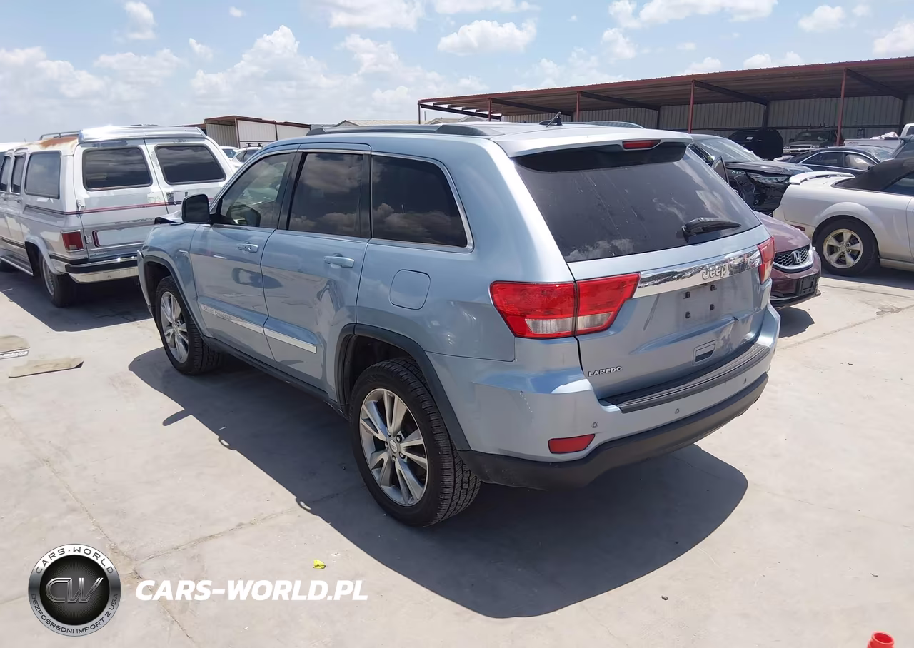 2013 Jeep Grand Cherokee Laredo VIN:1C4RJEAG0DC574552 - 3