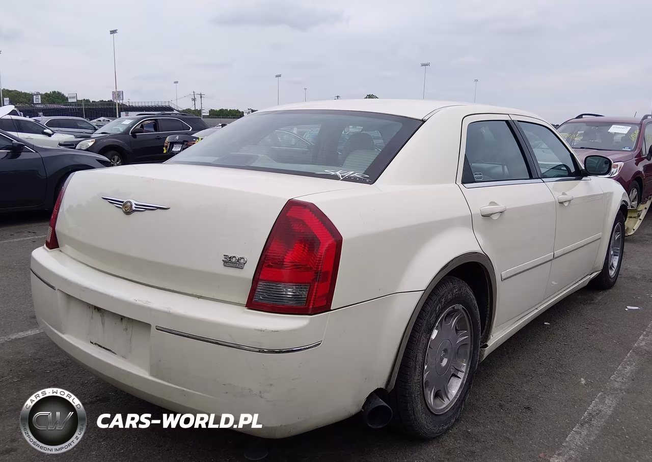 2005 Chrysler 300 Touring VIN:2C3JA53G75H688383 - 4