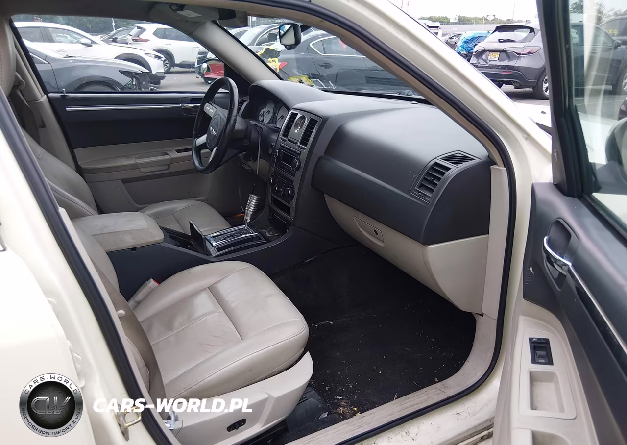 2005 Chrysler 300 Touring VIN:2C3JA53G75H688383 - 5