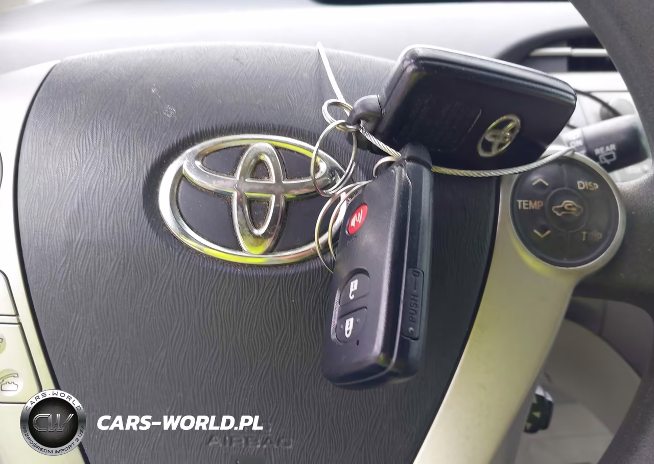 2014 Toyota Prius Three VIN:JTDKN3DU9E1846718 - 11