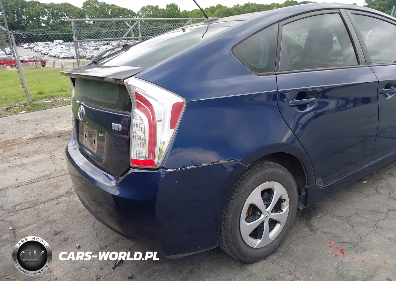 2014 Toyota Prius Three VIN:JTDKN3DU9E1846718 - 6