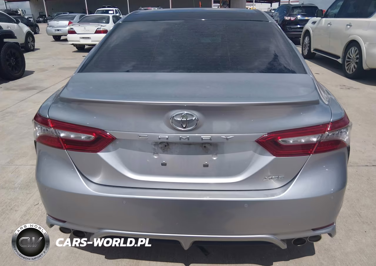 2018 Toyota Camry Xse VIN:4T1B61HK0JU149078 - 16