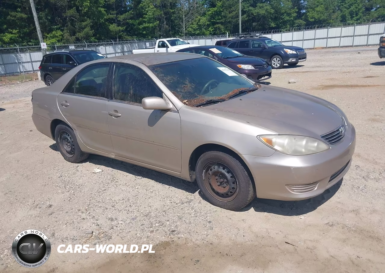 2005 Toyota Camry Le – zdjęcie 1 z 12