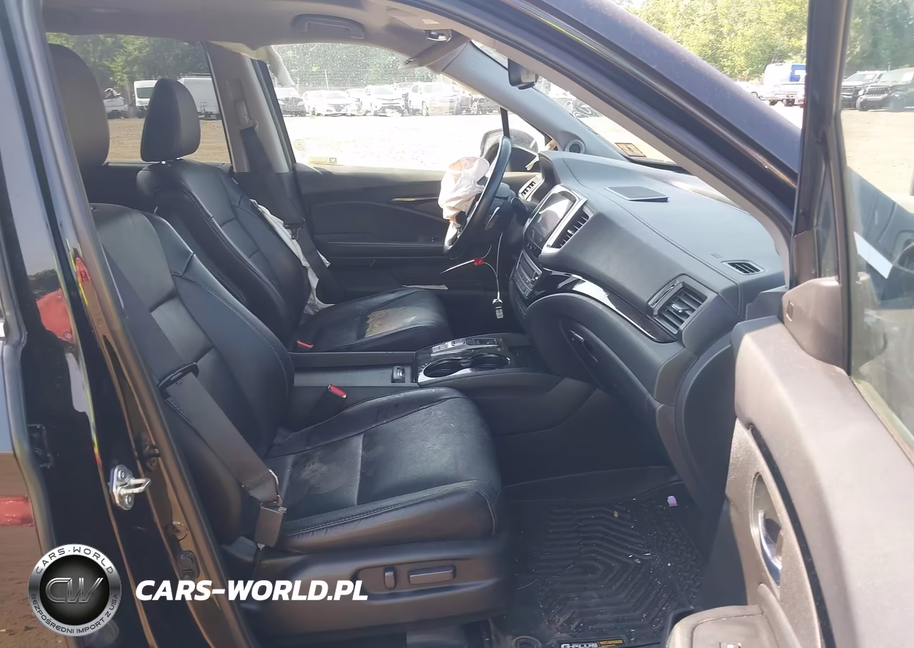 2018 Honda Pilot Elite VIN:5FNYF6H01JB033889 - 5