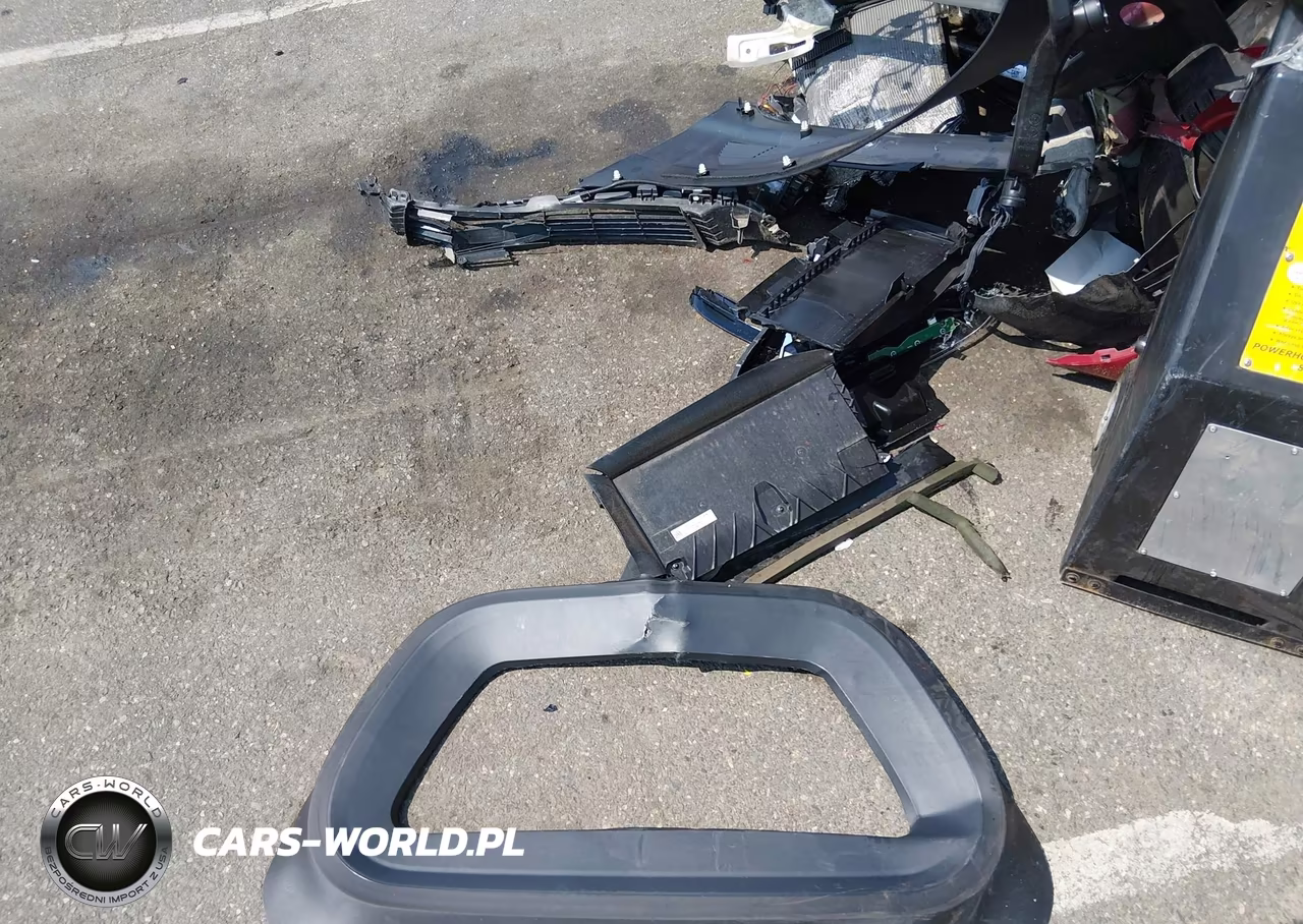 2023 Tesla Model Y VIN:7SAYGDEE3PF699472 - 11