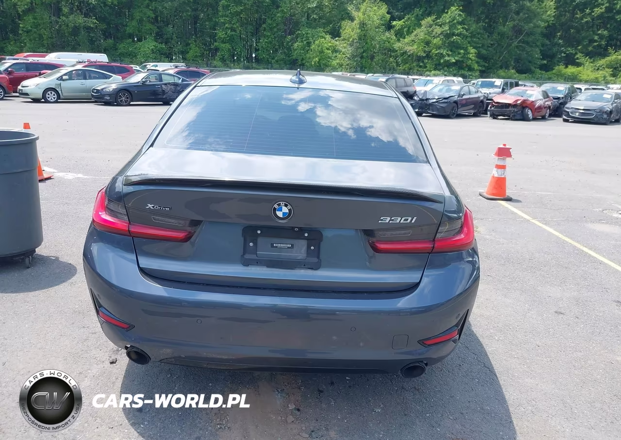 2019 BMW 330I xDrive VIN:WBA5R7C55KAJ82364 - 16