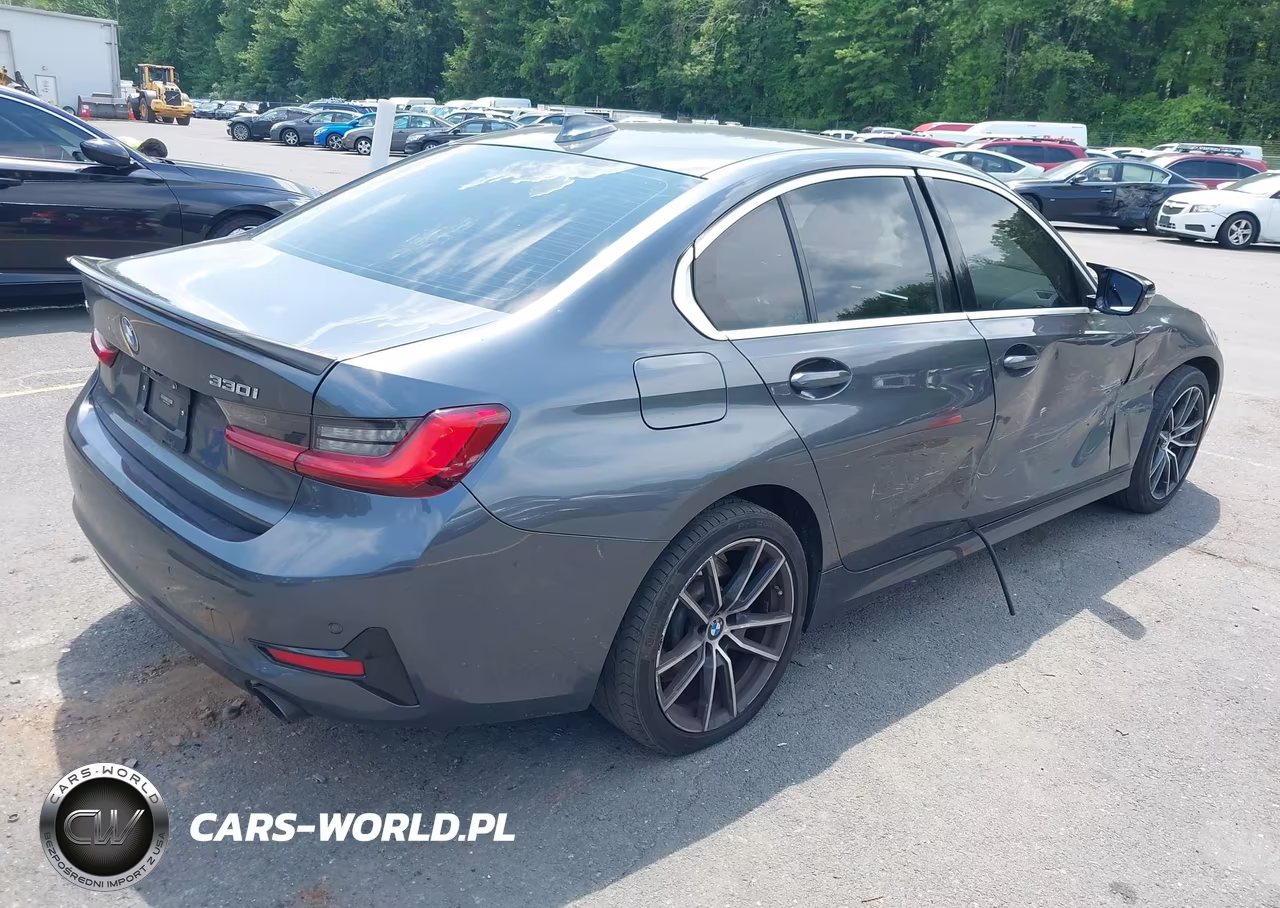 2019 BMW 330I xDrive VIN:WBA5R7C55KAJ82364 - 4